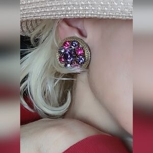 Vintage 1950's Clip-On Earrings 🥰